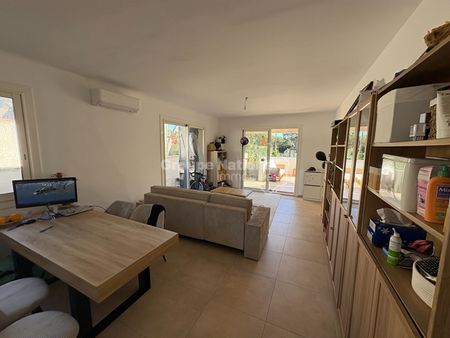 Pavillon T3 avec terrasse + 2 parkings, - Photo 5