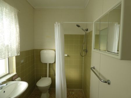 Fully Furnished, 2 Bedroom Flat - Relax by the Riverside - Photo 5