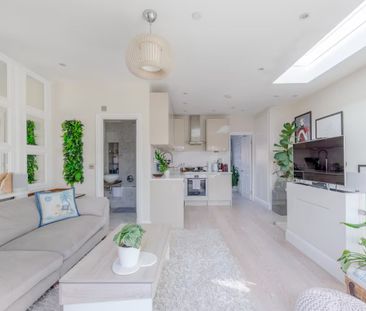 1 Bed Flat, Castellain Road, W9 - Photo 2