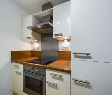 2 bedroom flat to rent - Photo 6