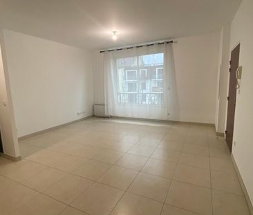 Location Appartement 2 pièces 35m² NOISY LE GRAND 93160 - Photo 2
