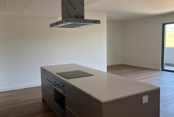 3 Bedroom Apartment with swimming pool, Miraflores, Oeiras