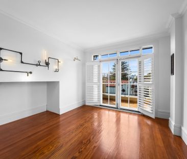 Spacious home in convenient location - Photo 2