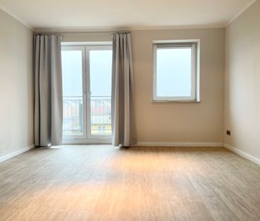 Luxus 2-Zimmer-Wohnung mit Südbalkon und Tiefgaragenstellplatz in R... - Photo 1