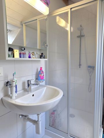 Charmantes 4.5-Zimmer-Doppelhaushälfte in ruhiger Lage in Füllinsdorf - Photo 5