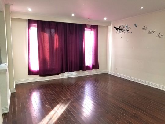 For Lease - 182 Confederation Drive Unit# Main Floor, Toronto, Ontario - Photo 1