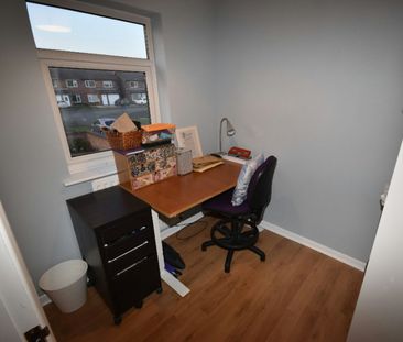 Semi-detached house to rent on - Photo 2