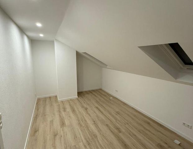 2-Zimmer-Dachgeschosswohnung in Neckargemünd - teilmöbliert - Photo 1