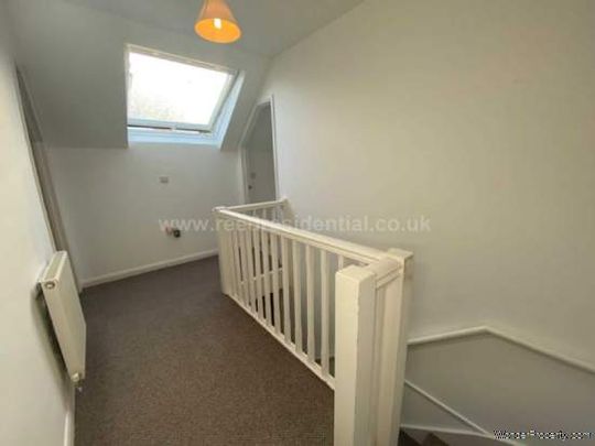 2 bedroom property to rent in Westcliff On Sea - Photo 1