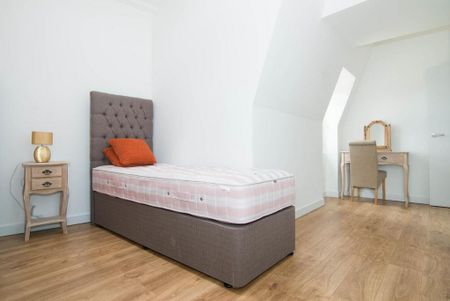 2 bedroom flat to rent - Photo 3