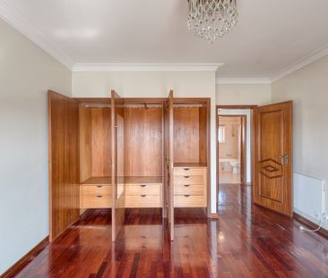 Three bedroom home in Murches, Cascais - Photo 3