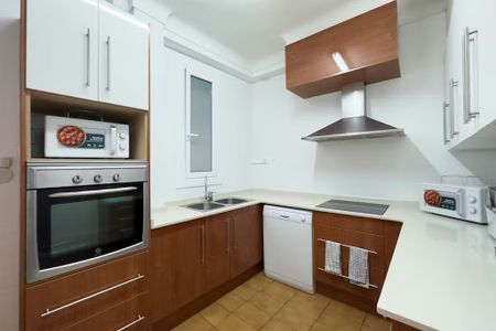 Carrer de Descartes, Barcelona, Catalonia 08006 - Photo 4