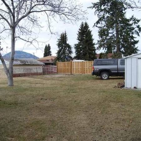 3 bedrooms rancher, huge fenced yard - Photo 3