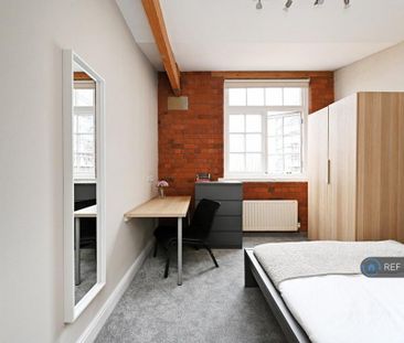 5 bedroom flat to rent - Photo 2