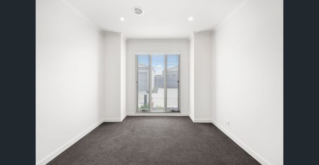 Modern & Convenient Living in Alfredton – Near-New 2-Bedroom Townhouse! - Photo 1