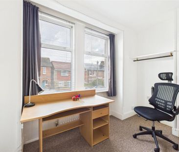 4 bedroom terraced house to rent - Photo 5