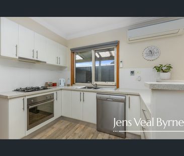 3A Clayton Street, Golden Point, Vic 3350 - Photo 2