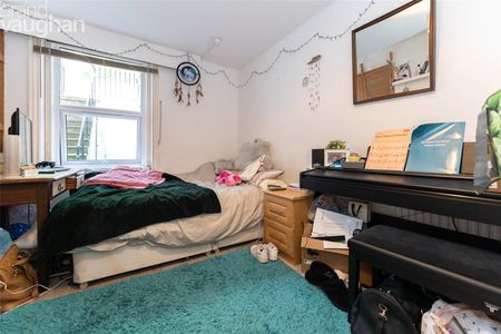 3 bedroom apartment to rent - Photo 5