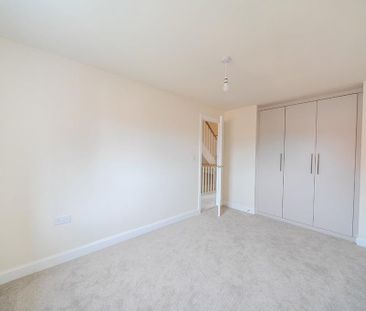 4 bedroom terraced house to rent - Photo 4