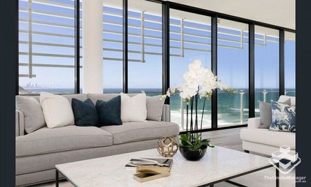 Prestige Beachfront Penthouse $4,500/week - Photo 4