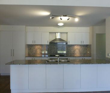 GREAT LOCATION - Photo 6