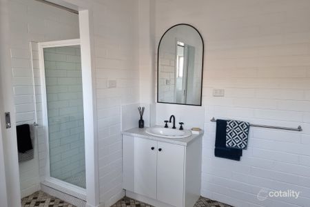 One Bedroom Unit Close To River - Photo 4