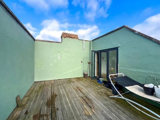 1 bedroom in a house share to rent - Photo 1