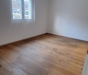 Beautiful 2.5 room apartment on the ground floor for rent in Conthey - Photo 3