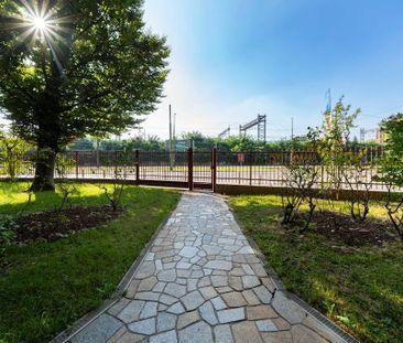 Via Cipriano Facchinetti, Milan, Lombardy 20138 - Photo 3