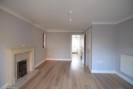 3 bedroom semi-detached house to rent - Photo 2