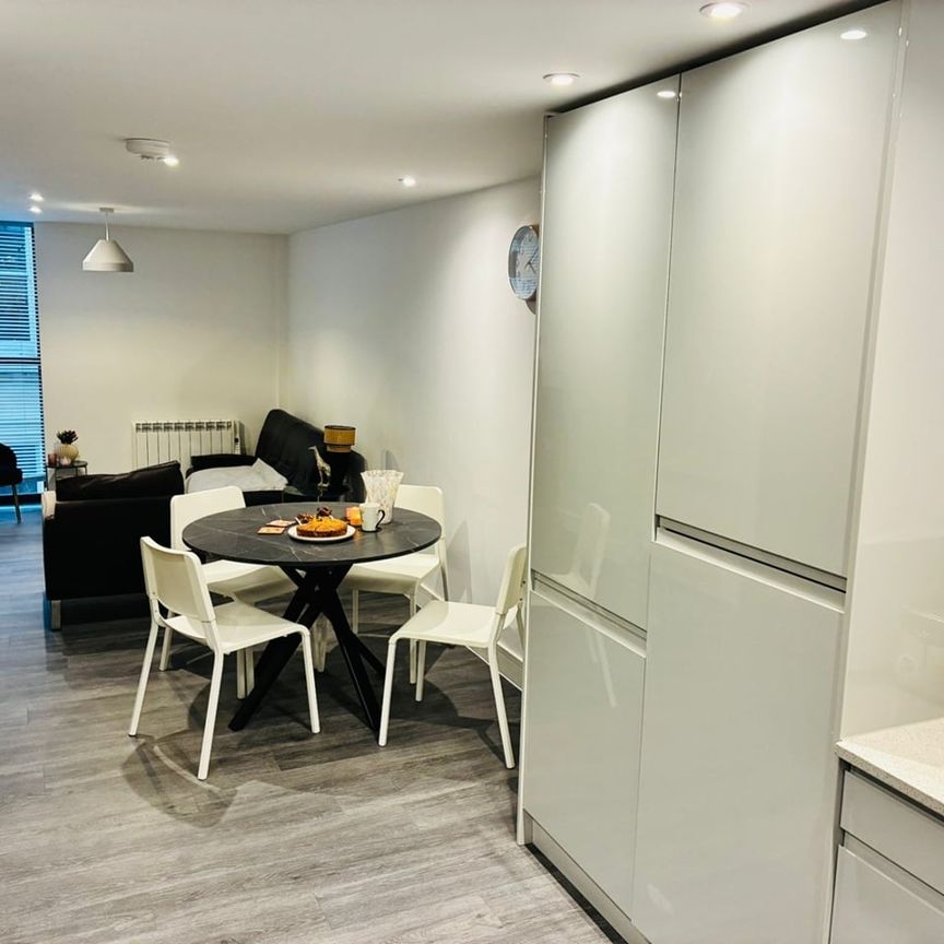 2 Bed Flat, Baldwin St, BS1 - Photo 1