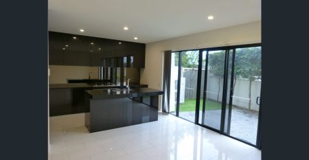 Freshly Painted in Excellent Location - Photo 5