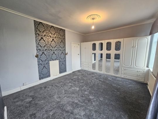 3 Bed Terraced House, Hugh Oldham Drive, M7 - Photo 1