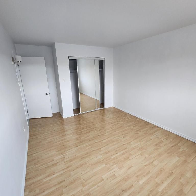 4 1/2 BOUL. CASAVANT O. 1 er JUILLET - Photo 1