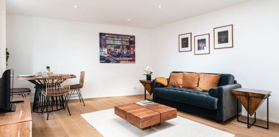 Appartement te huur in Brussel voor € 2.000 met 1 slaapkamer - foto 2