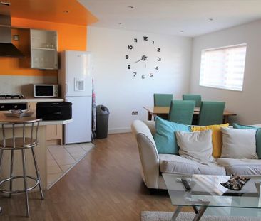 2 bedroom apartment to rent - Photo 3