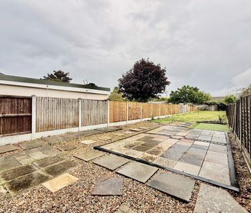 2 bed House Grandview Road, Thundersley, SS7 - Photo 6