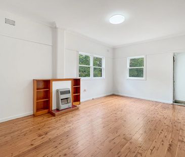 Three bedroom Home - Short Term Lease Only - Photo 1