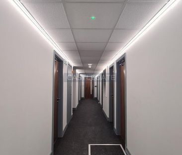 1 bedroom in a flat share to rent - Photo 5