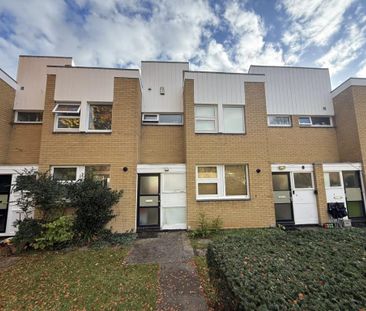 3 bedroom terraced house to rent - Photo 2