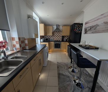 Brocks Terrace, Porth - Photo 5