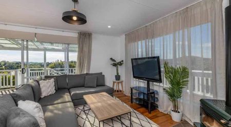 View of the water - Photo 4