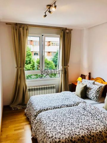 Alquiler de piso en Avenida de José Manuel Palacio Álvarez, 44 - Photo 2