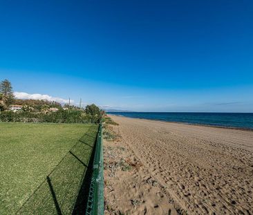 5 bedroom luxury Villa for rent in Marbella, Spain - Photo 1