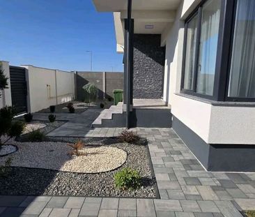 Casa moderna de inchiriat Santandrei - Fotografie 1