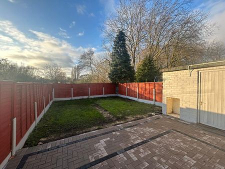 3 bedroom terraced house to rent - Photo 4