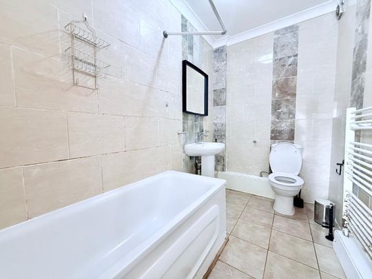 Muirfield, East Acton, London, W3 7NR - Photo 1