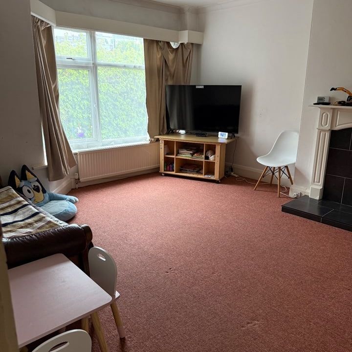 2 Bed Flat, Nethergreen Road, S11 - Photo 1