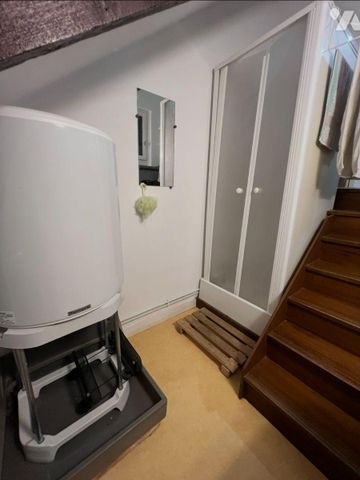 Pour visiter, appeler le 02.23.55.91.17 VITRE - Centre ville - Rue Poterie. Appartement T1 bi... - Photo 5