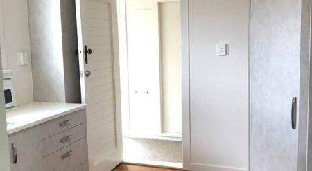 Tidy family home - Photo 5